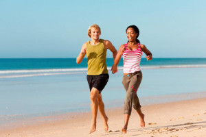 Correre sulla spiaggia.